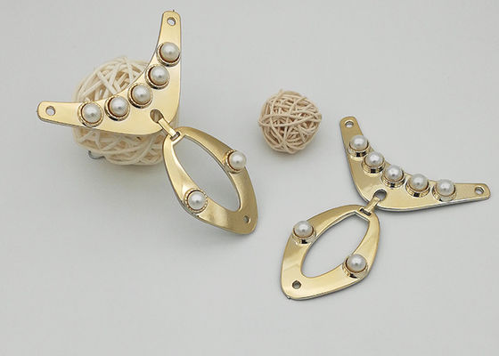 Porcellana Il pesce sveglio ha modellato la progettazione superiore di modo di TPU per le calzature delle donne con la perla fornitore